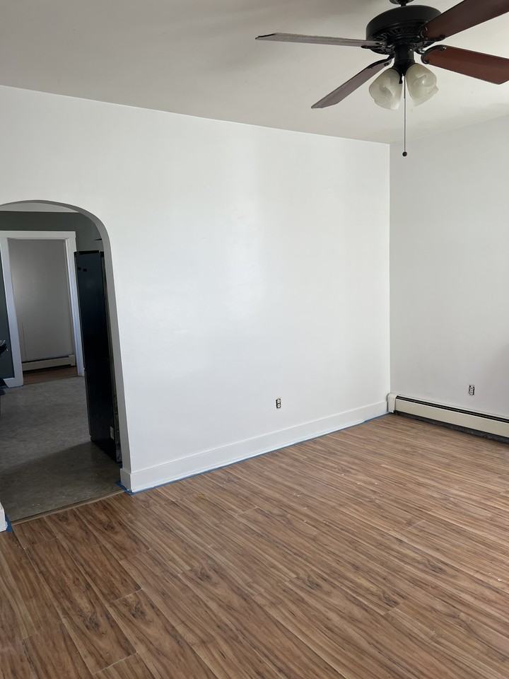 227 Loyalhanna Ave #NA - Photo 6 of 12