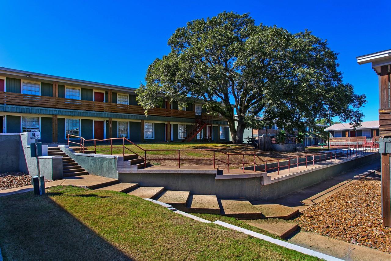 3300 S College Ave #A3 - Photo 3 of 18