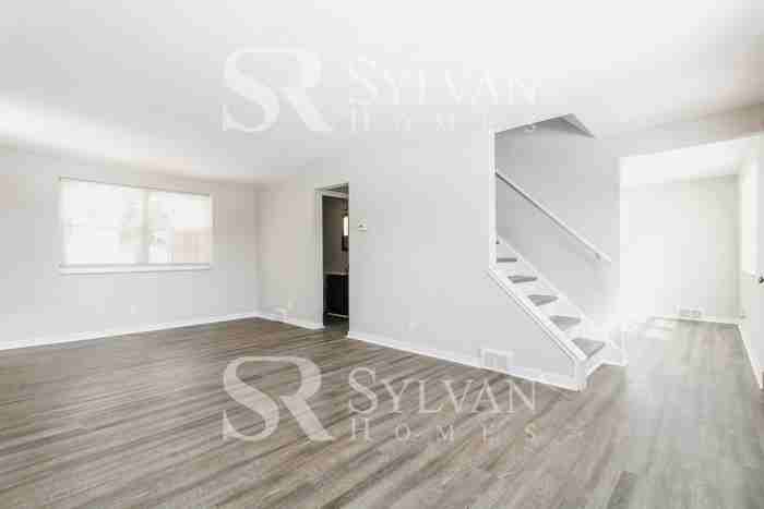 123 Halliford Dr - Photo 3 of 15