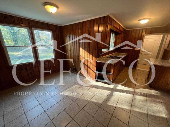 3554 Clifton Glendale Rd - Photo 3 of 12