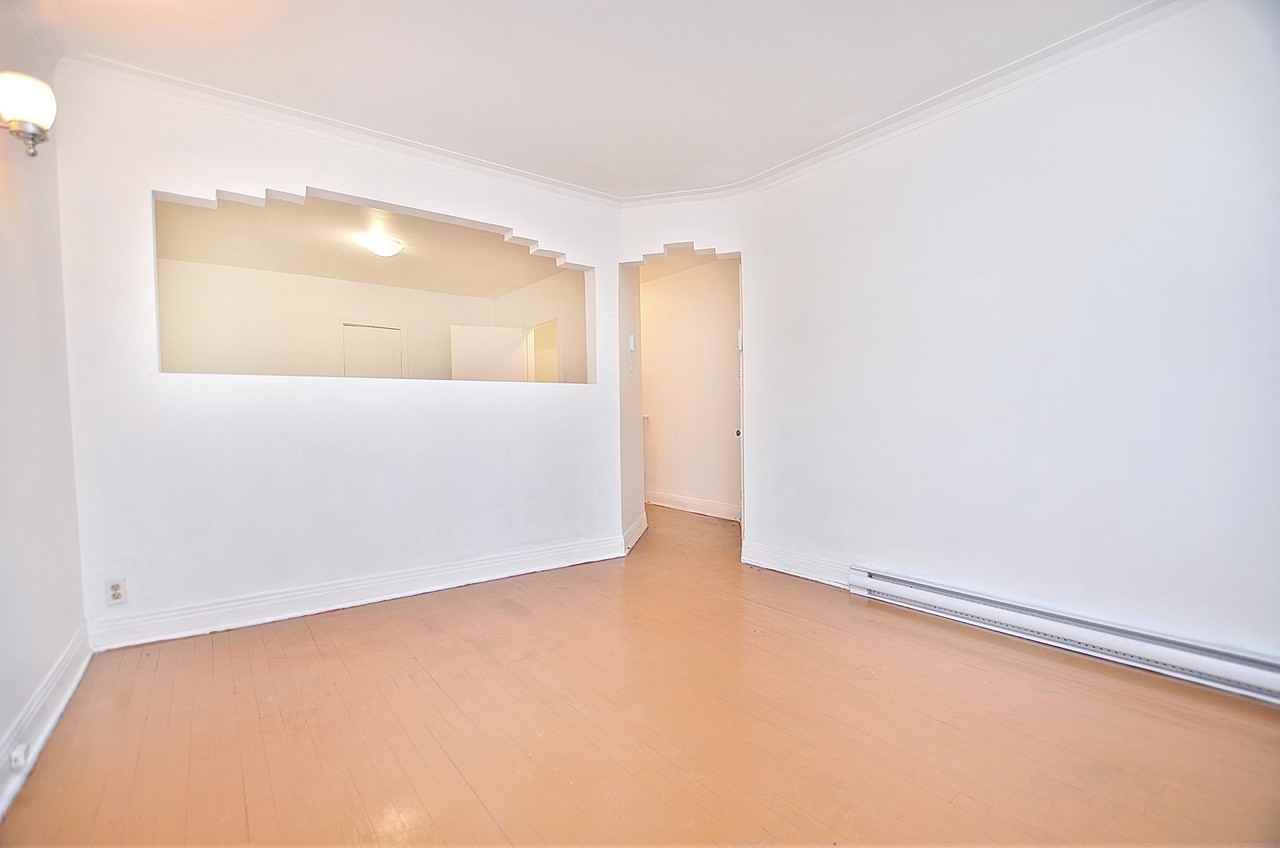 2398 Boulevard Pie-Ix - 3 #3 - Photo 3 of 10