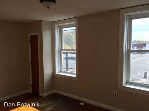 42 Main St - Photo 3 of 6