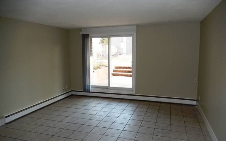 2410 Louise St #6 - Photo 3 of 9