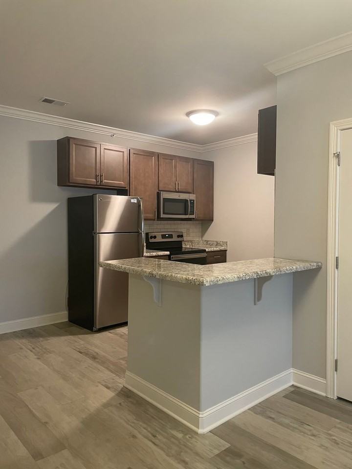 Greenwood Flats - Photo 4 of 15