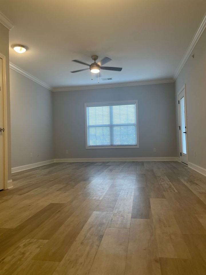 Greenwood Flats - Photo 5 of 15