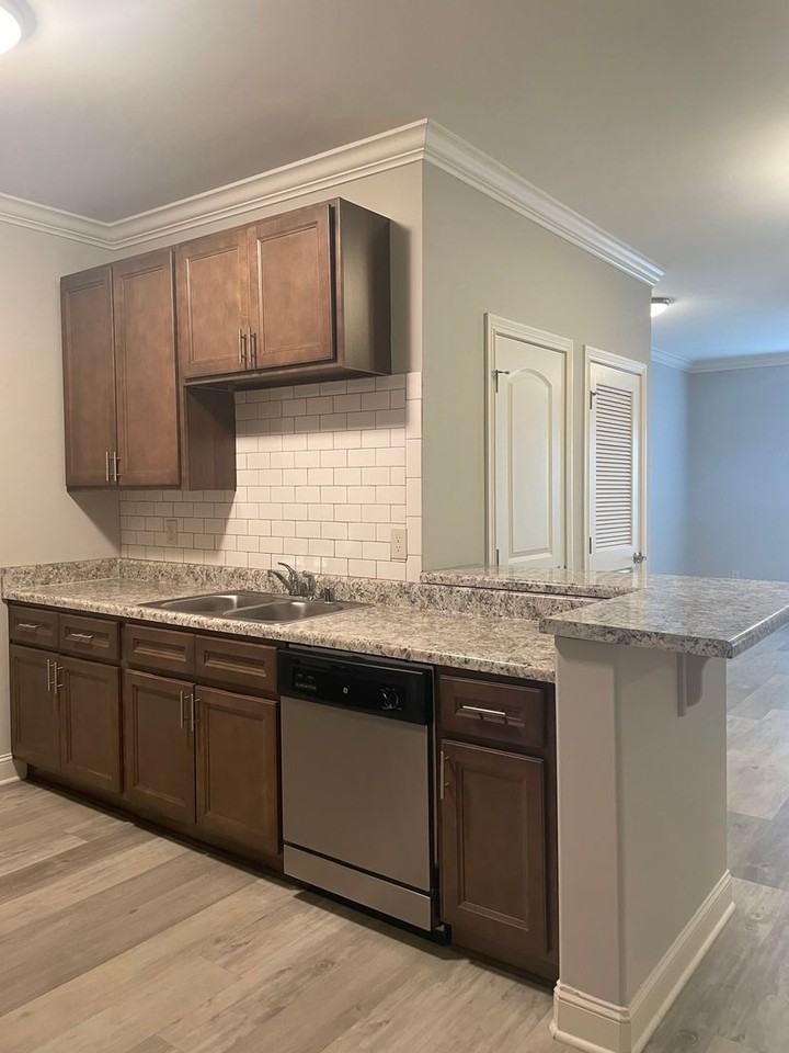 Greenwood Flats - Photo 7 of 15