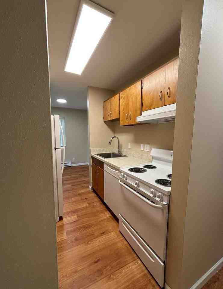 115 Merriam St - Photo 4 of 6