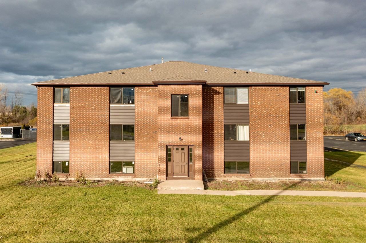 Maplewood Apartments - Photo 2 of 18