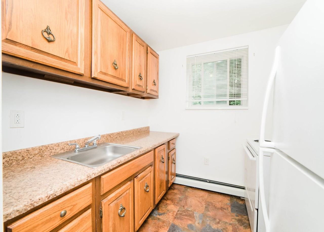 Colonial Commons - Photo 6 of 12