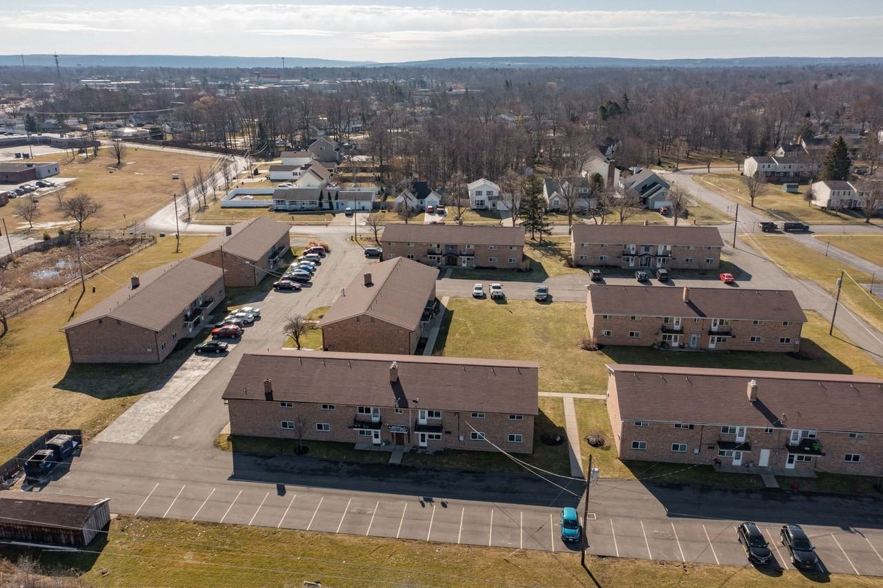 Holiday Meadows - Photo 2 of 9