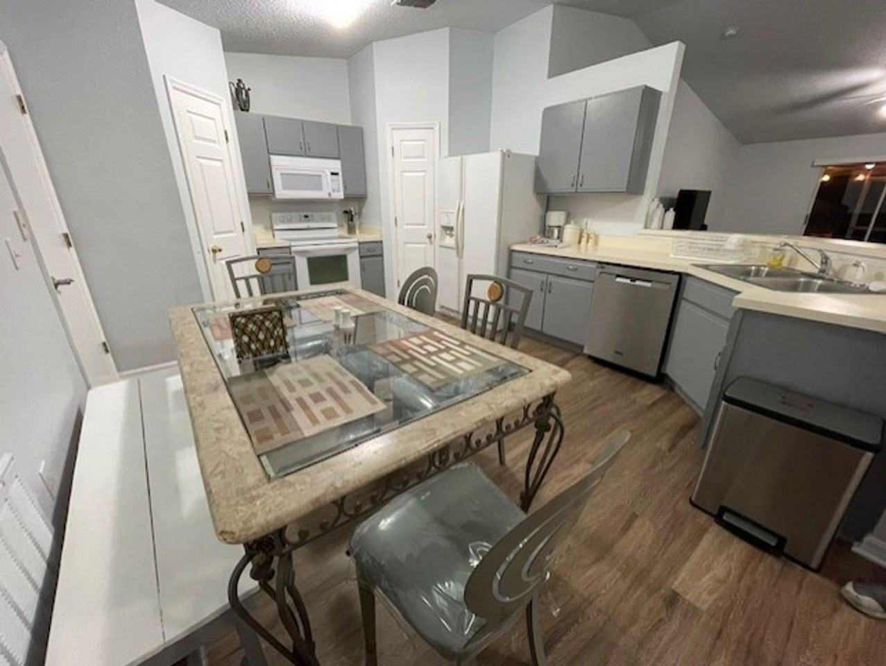 315 E Catfish Dr - Photo 3 of 50