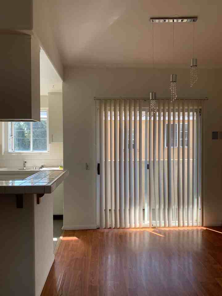 2403 Meade Ave - Photo 4 of 10