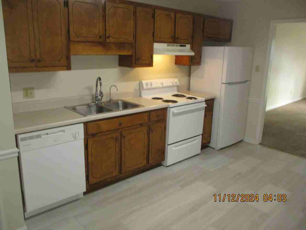 305 Station Crossing Dr Apt B - Photo 2 of 5