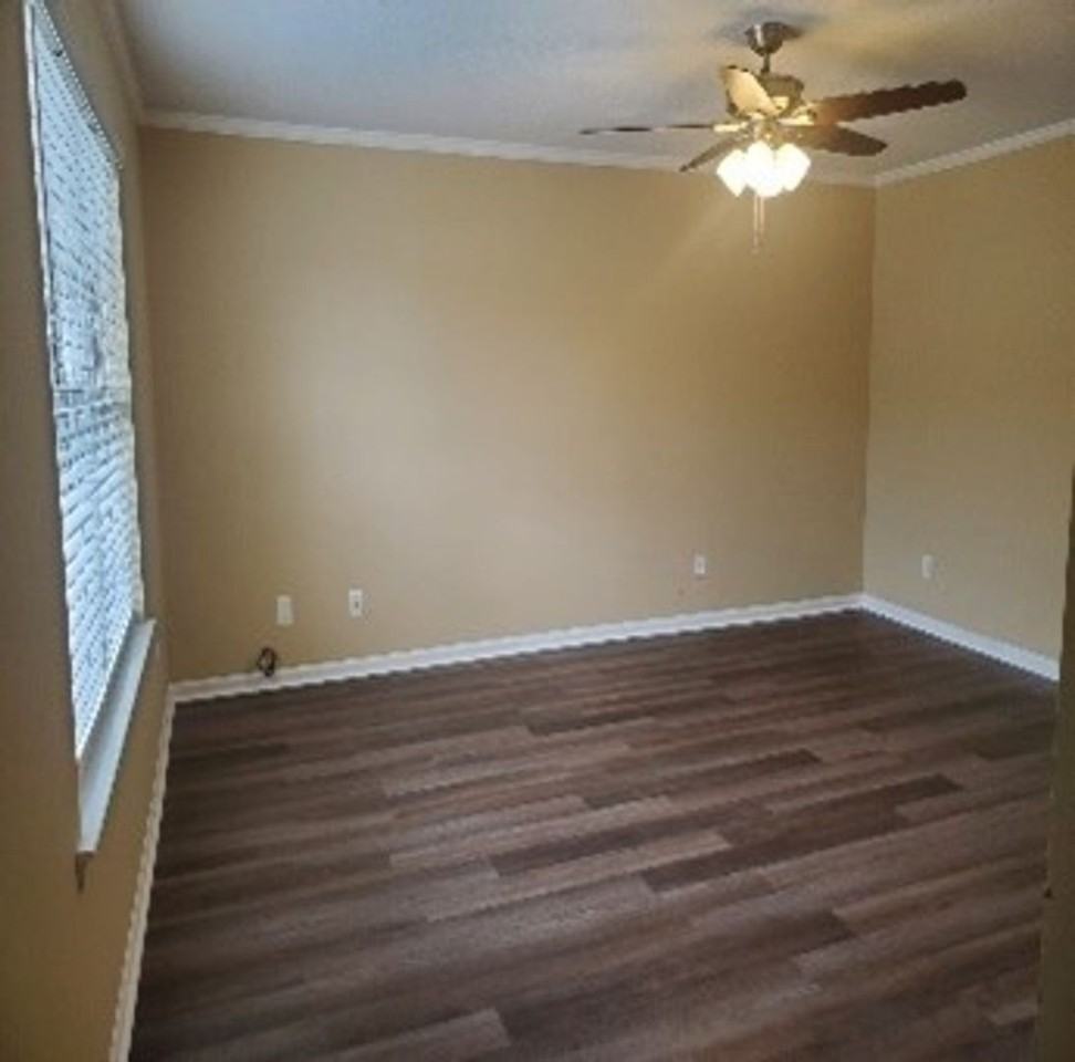 11429 Oak Arbor Way - Photo 2 of 15