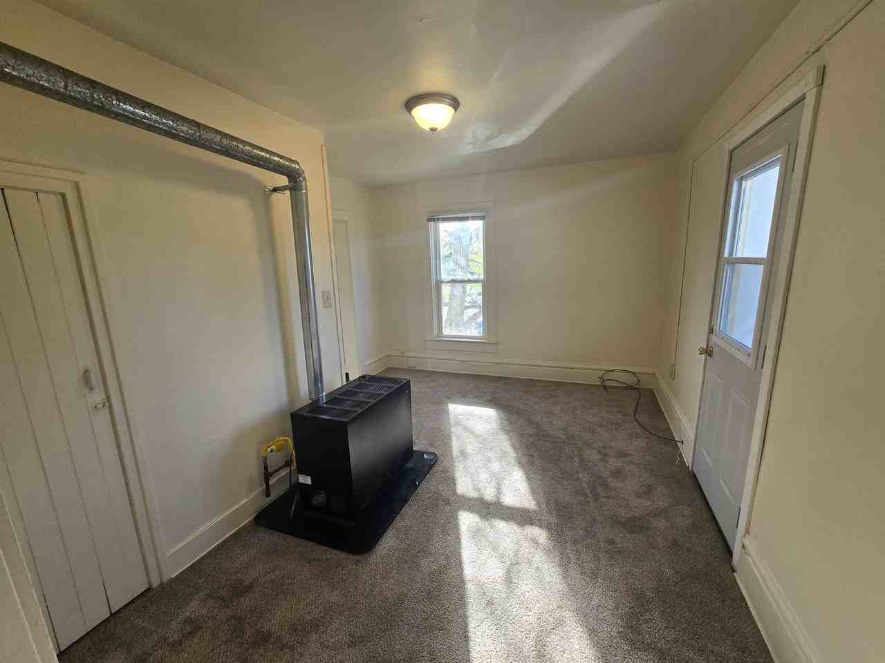 1317 1st Ave - Photo 3 of 8