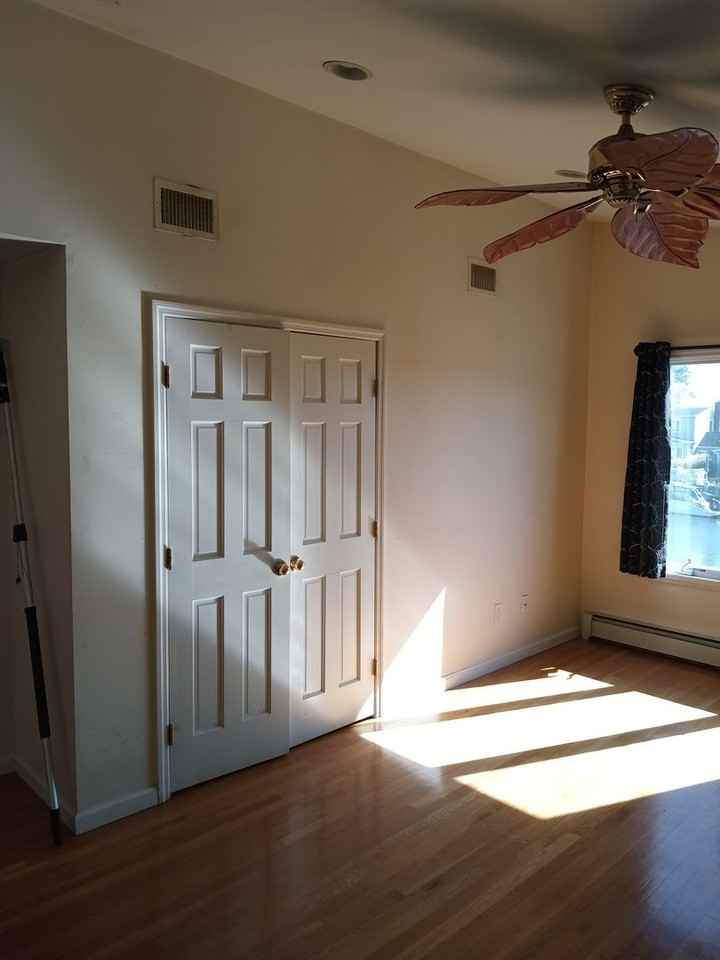 4490 Merrick Rd - Photo 2 of 23