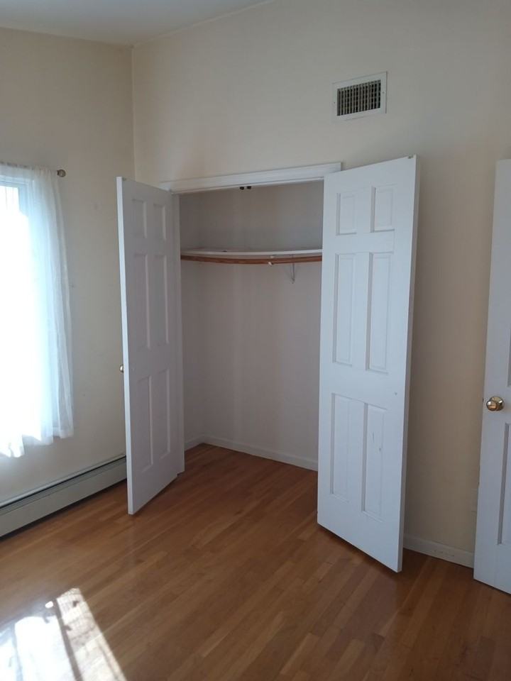 4490 Merrick Rd - Photo 3 of 23