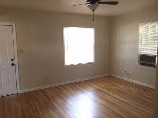 623 Ivy St - Photo 4 of 11