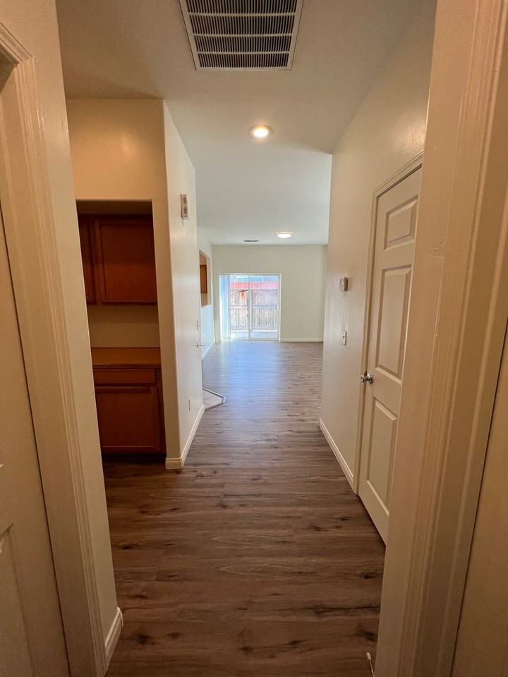 717 Meadow Grove Ct #D - Photo 3 of 14