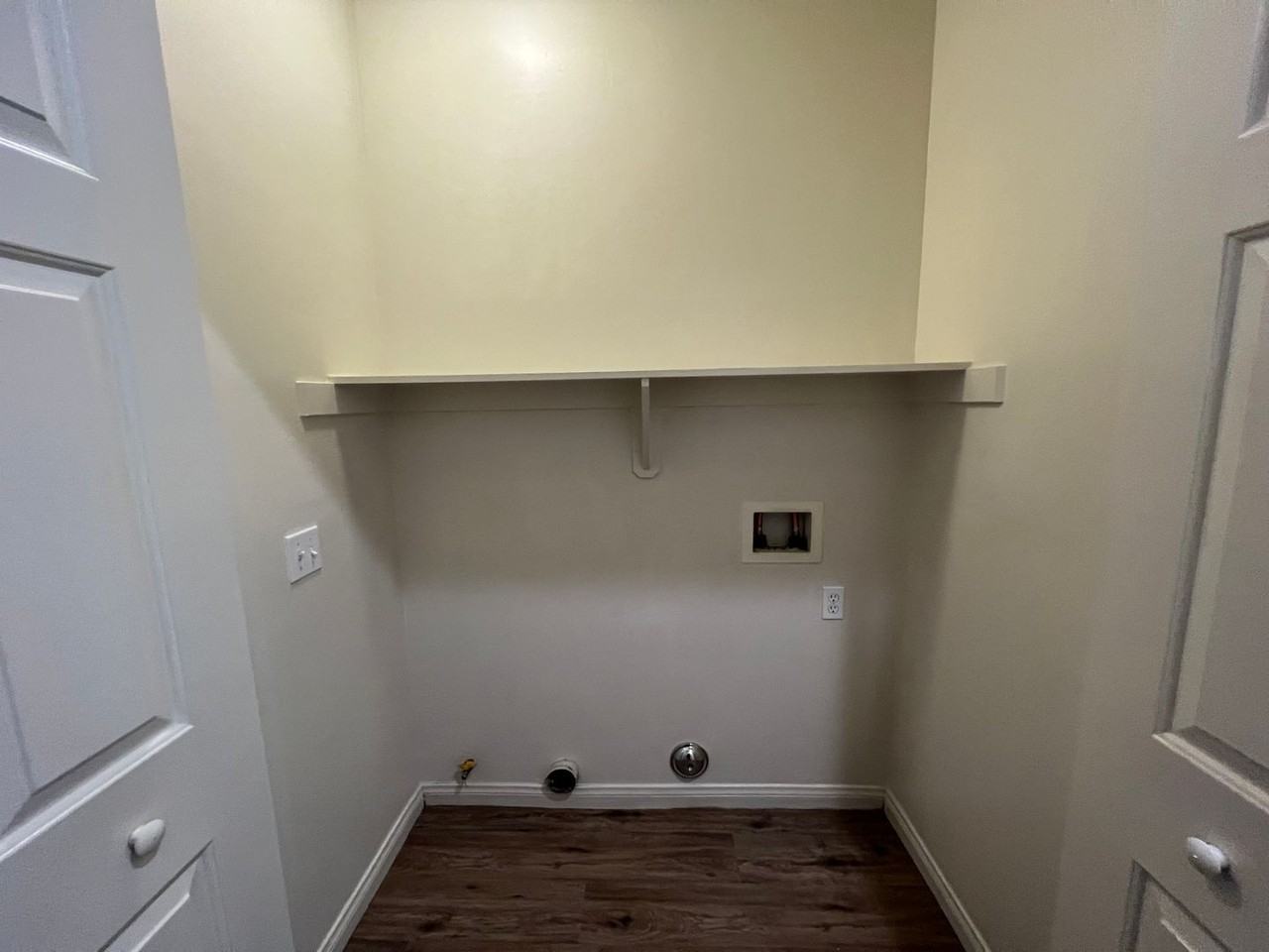 717 Meadow Grove Ct #D - Photo 5 of 14