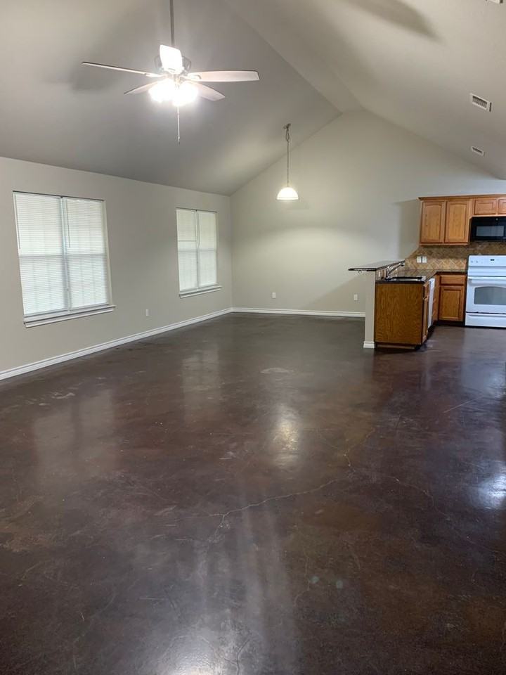 2406 S 16th St - Photo 3 of 7