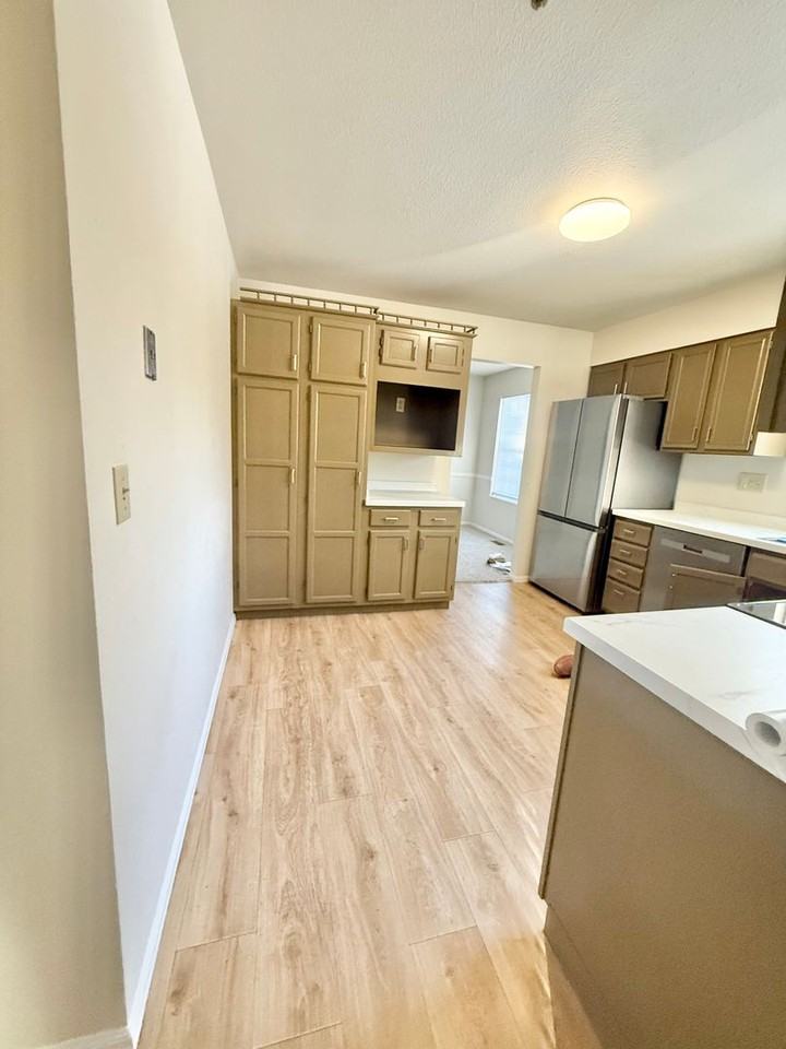 5383 Picket Dr - Photo 2 of 30