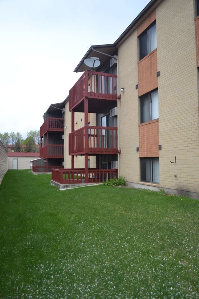 1208 28th Ave S - Photo 3 of 6