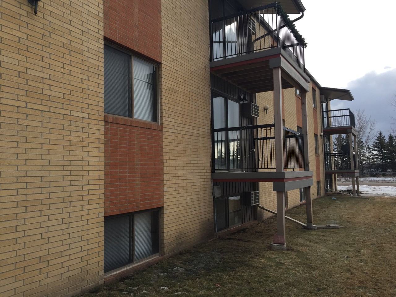 1310 28th Ave S - Photo 2 of 22