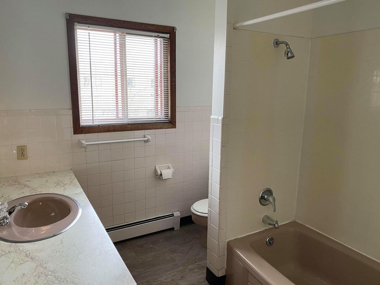 904 24th Ave S - Photo 3 of 9