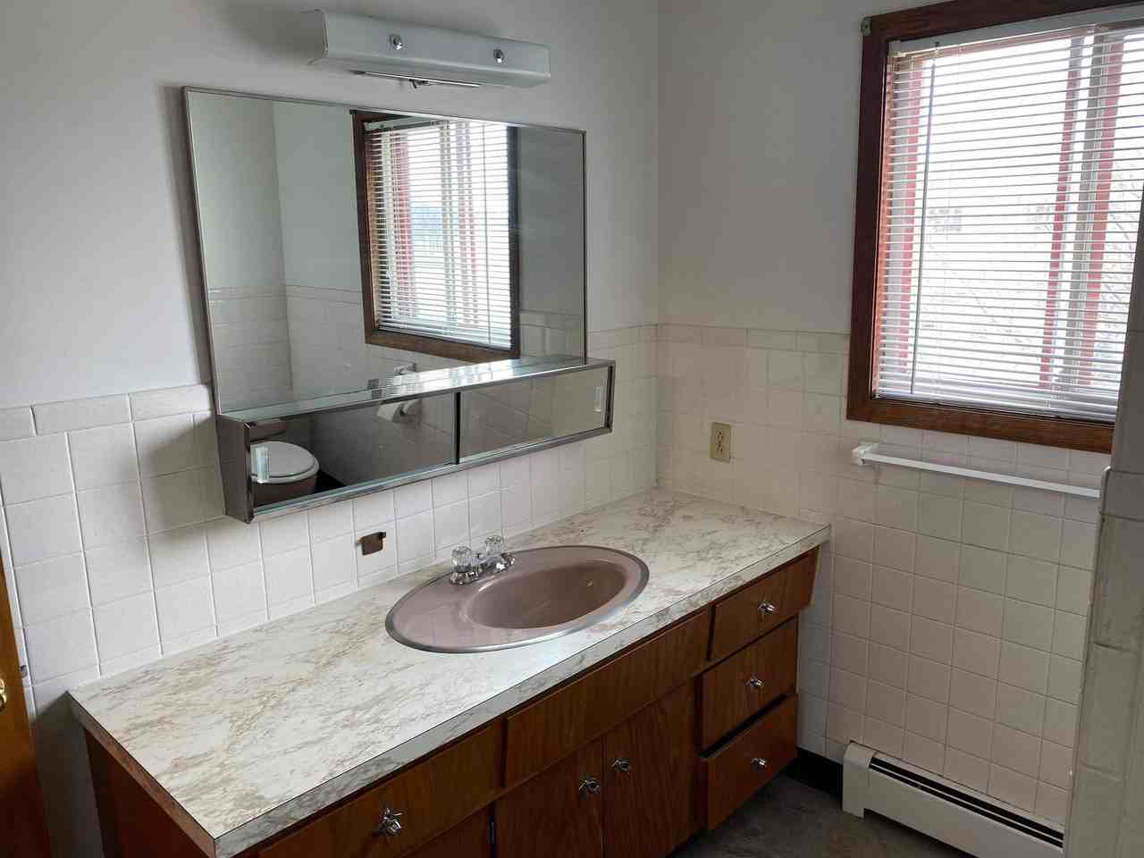 904 24th Ave S - Photo 6 of 9