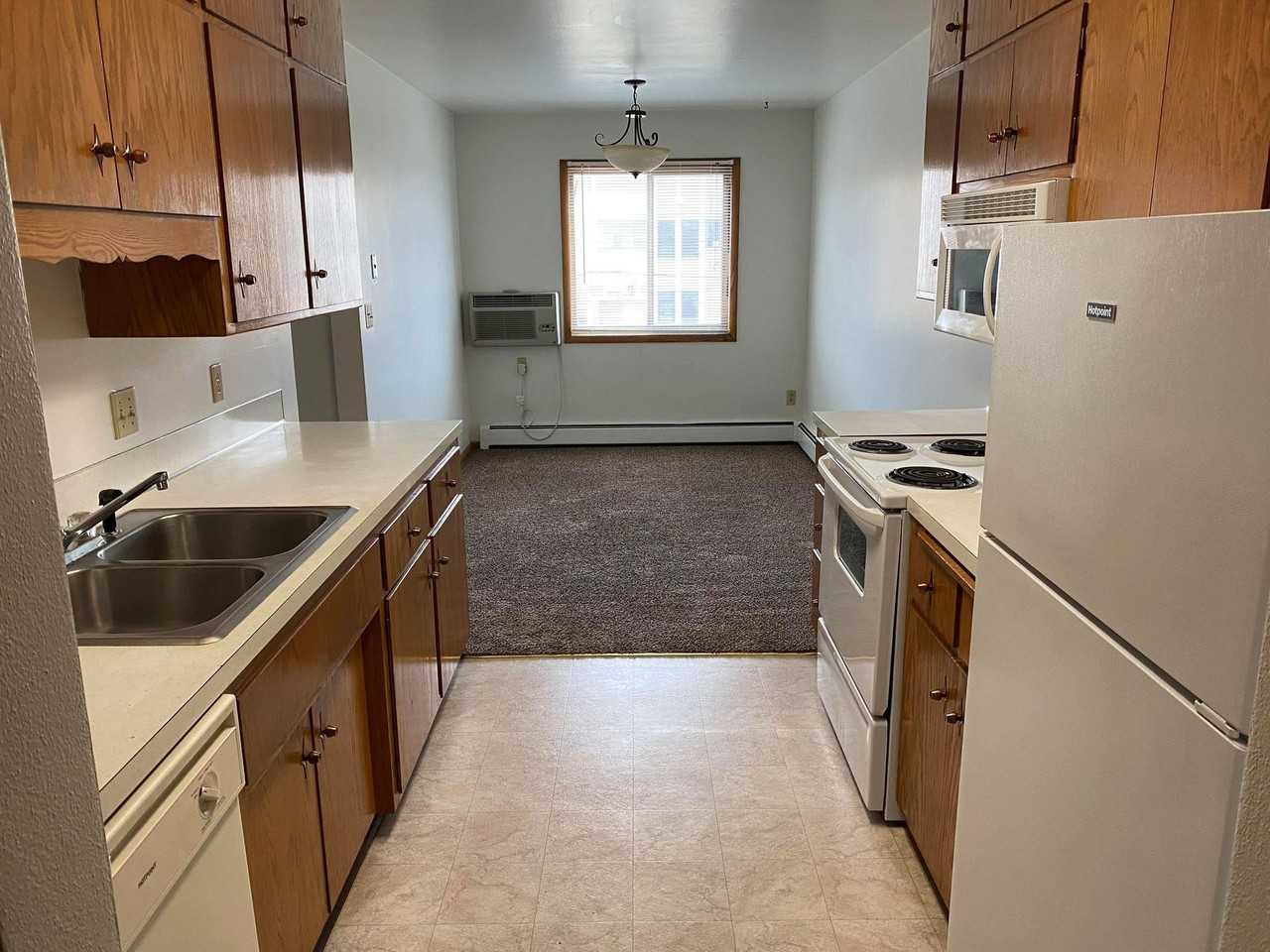 904 24th Ave S - Photo 7 of 9