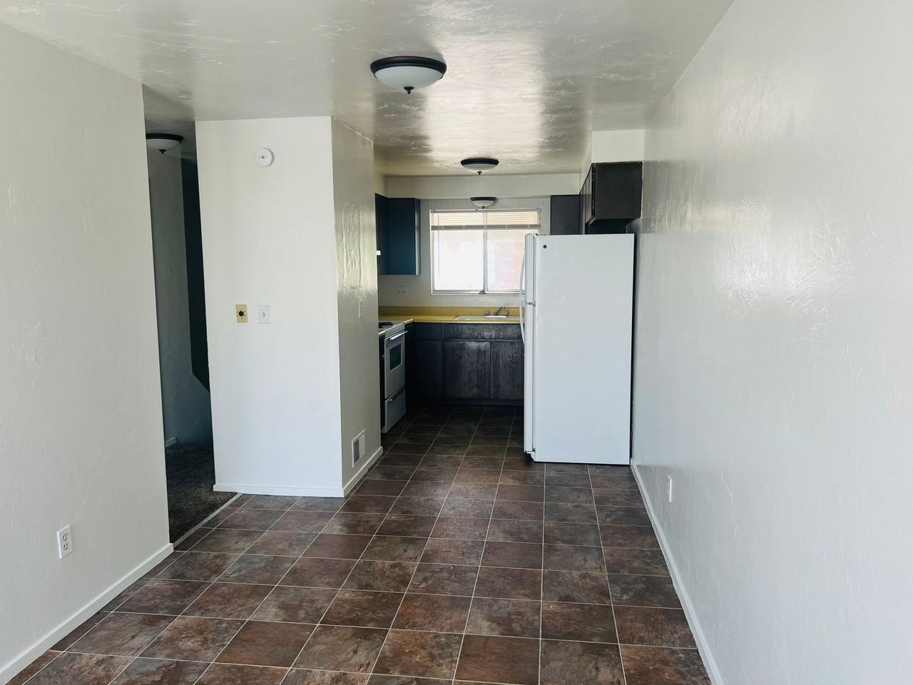 147 W 2575 N #A - Photo 3 of 12