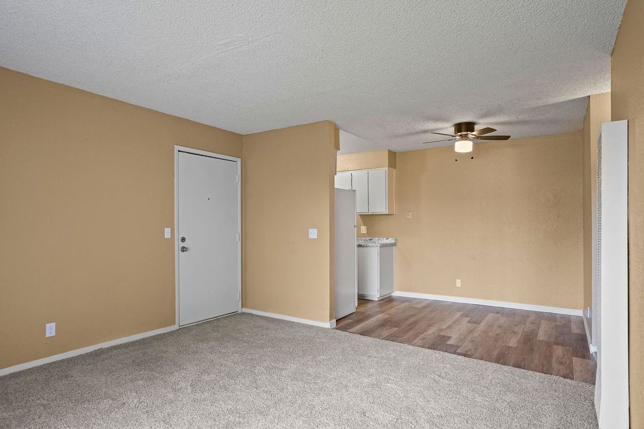 7605 Franklin Blvd. - Photo 3 of 31