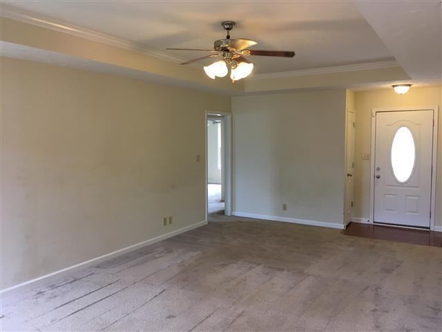 644 Wolfchase Dr - Photo 3 of 8