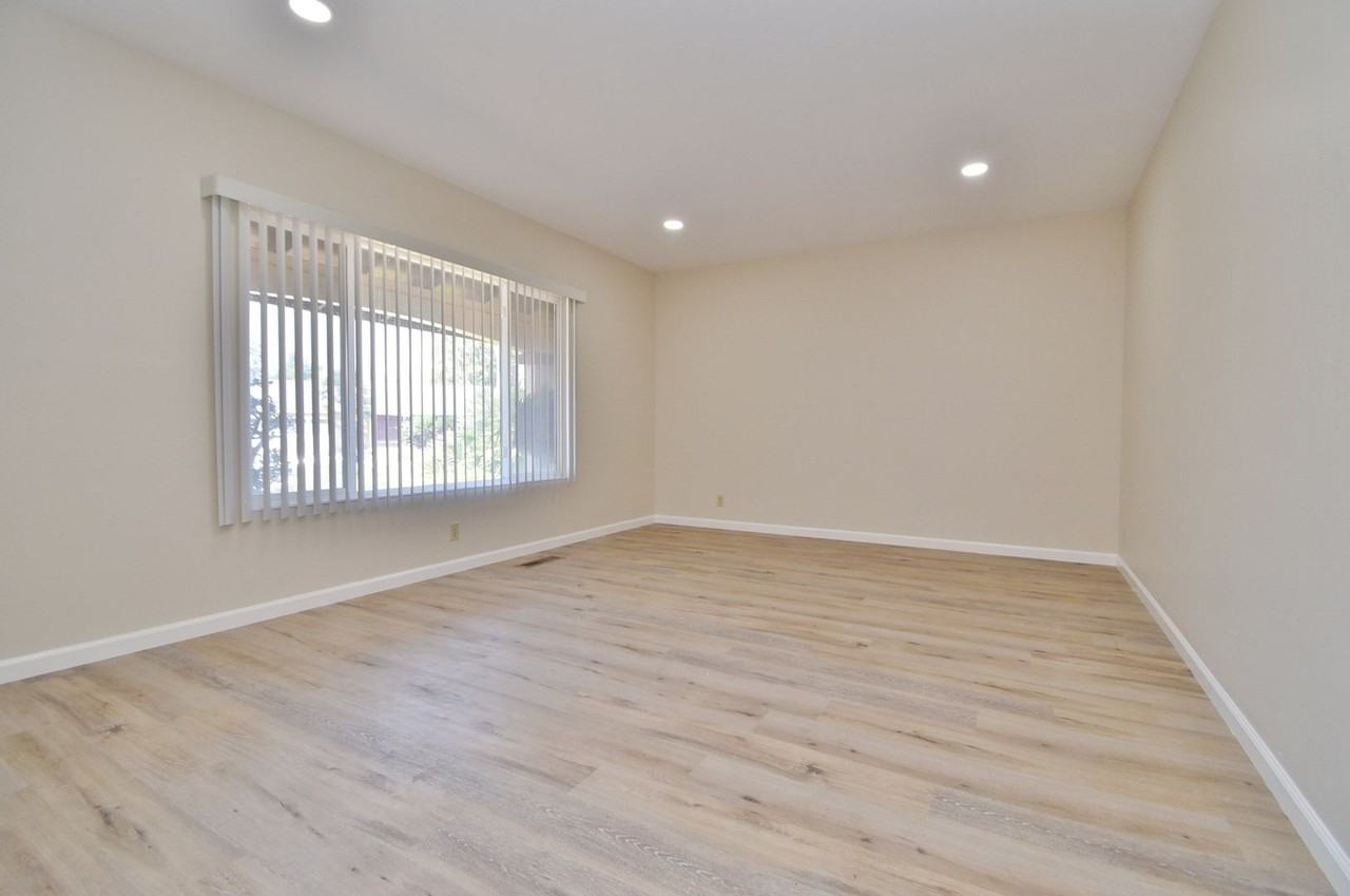 3140 Orwell Pl - Photo 3 of 12