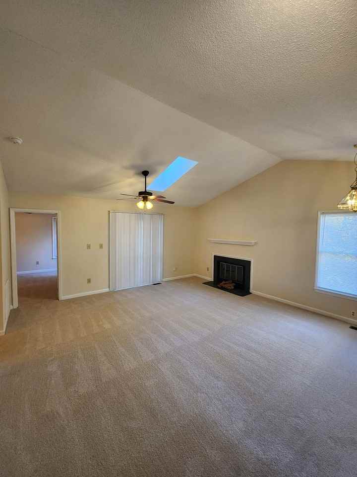 519 Woodwinds Dr - Photo 2 of 9