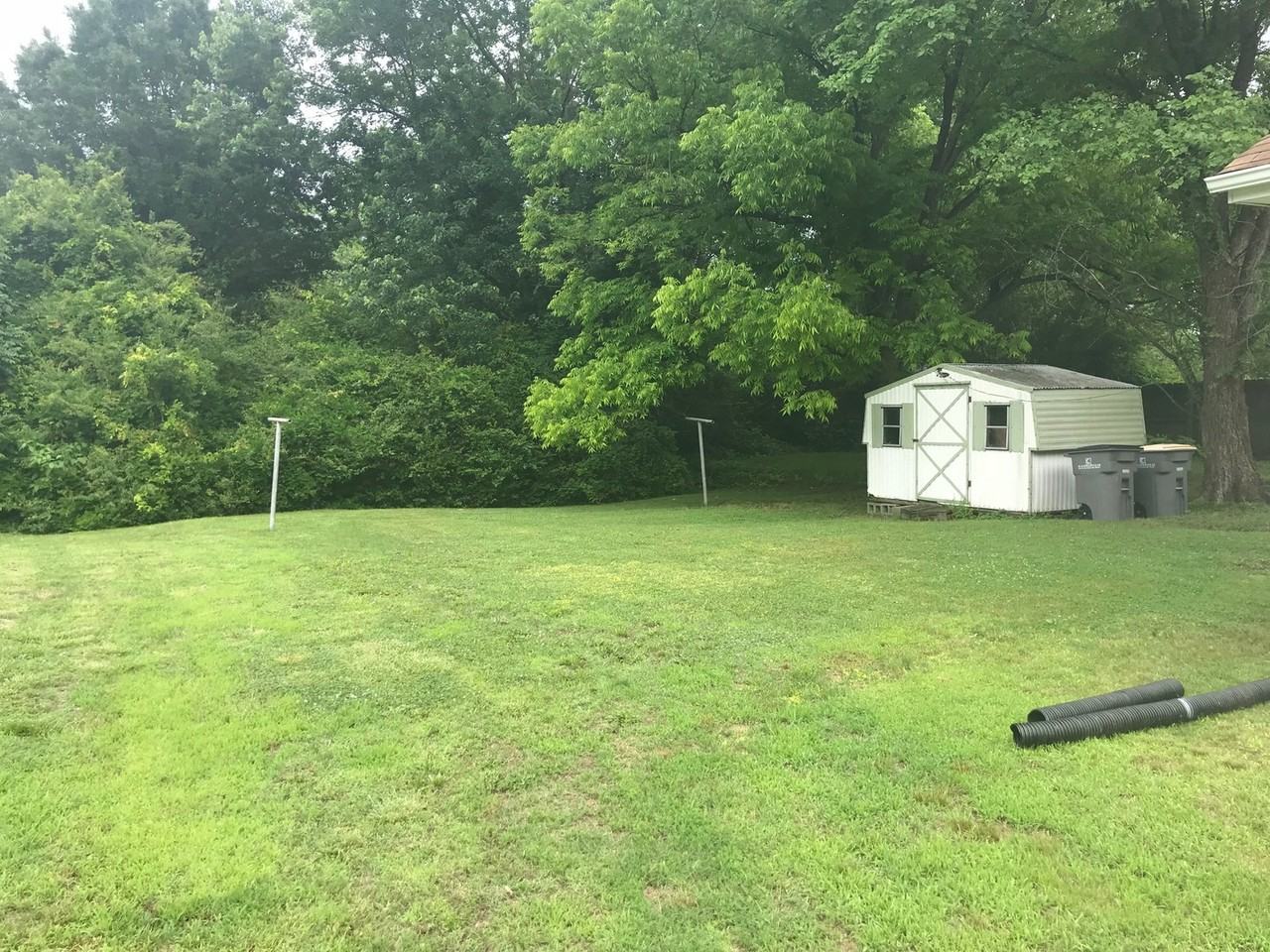 901 Oakshade Ave - Photo 2 of 9