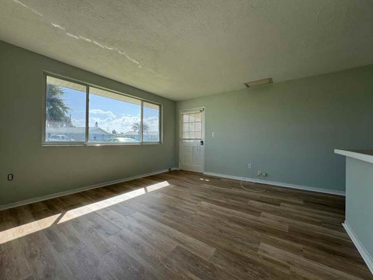 23 Azalea Dr - Photo 3 of 12