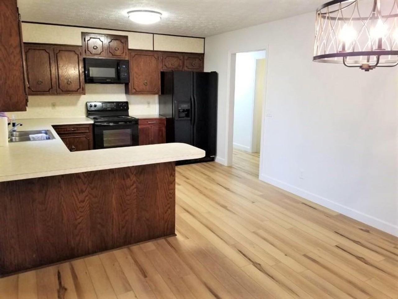 120 Frisco Ave - Photo 3 of 11