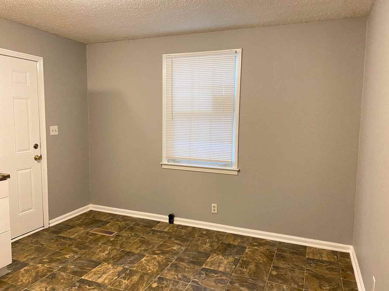 222 N 11th St - Photo 4 of 14