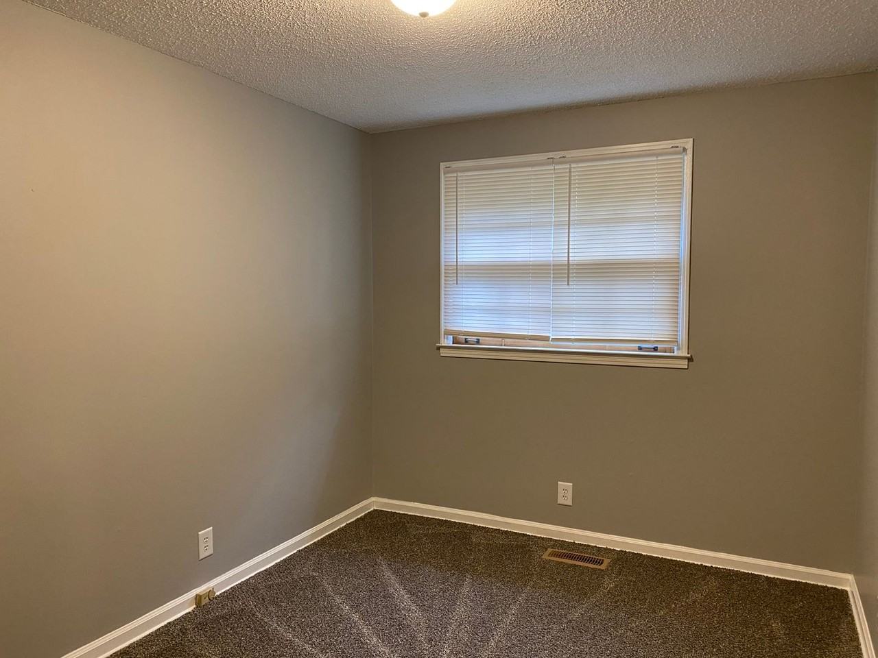 222 N 11th St - Photo 7 of 14