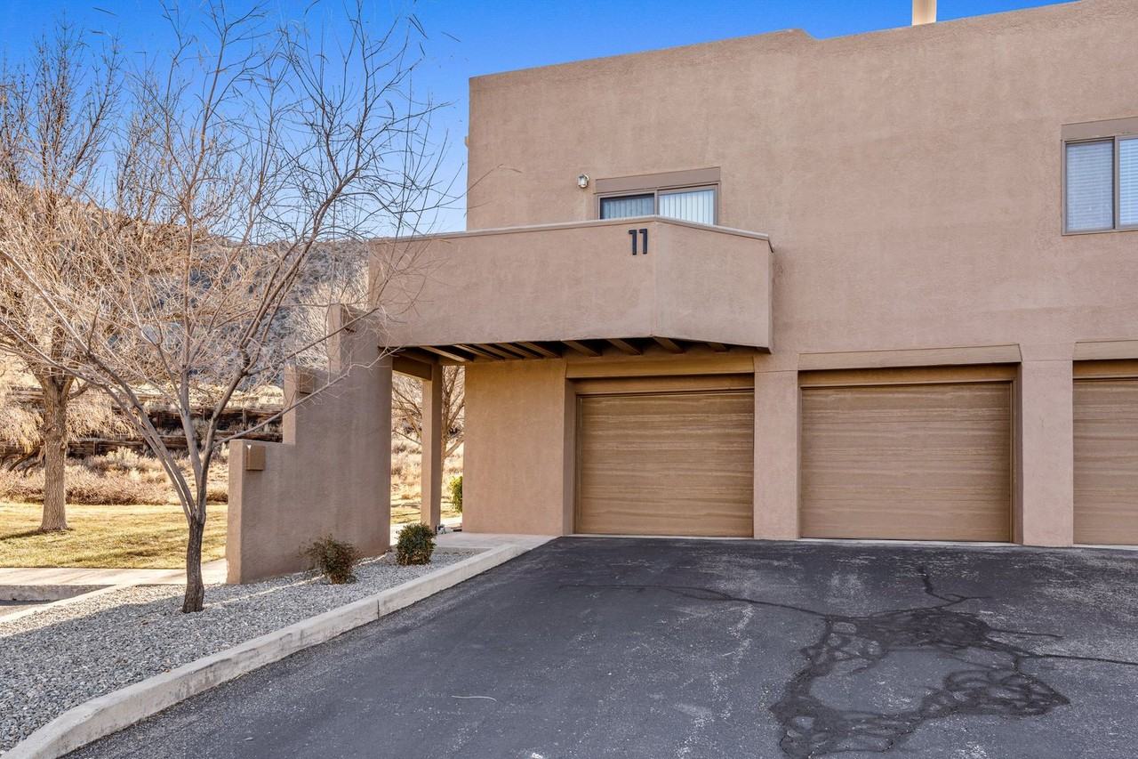 2900 Vista Del Rey Ne #11D - Photo 2 of 21