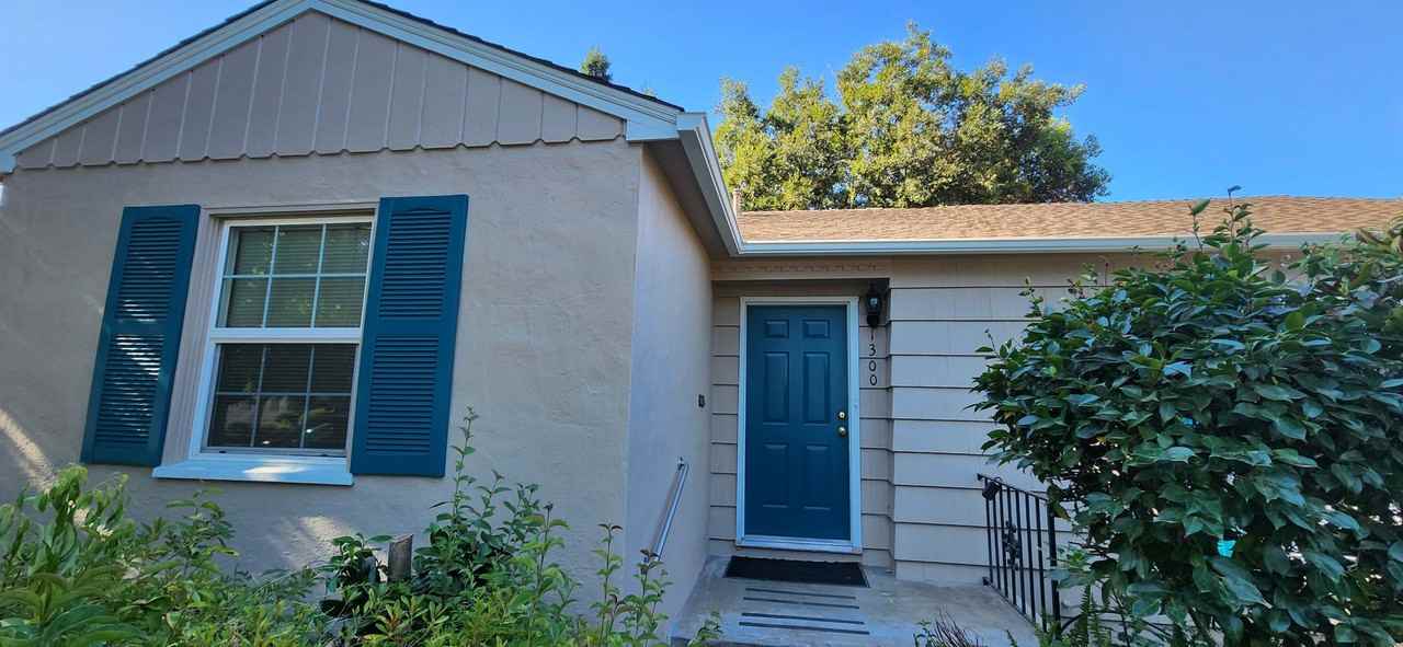 1300 Perkins Way - Photo 2 of 19