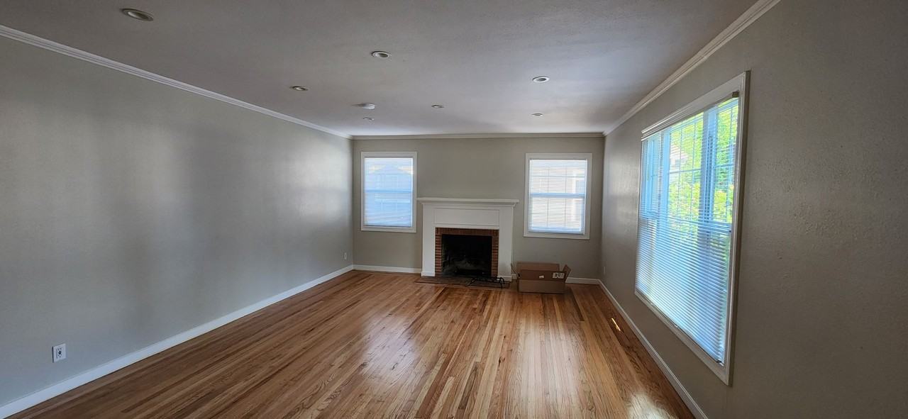 1300 Perkins Way - Photo 3 of 19