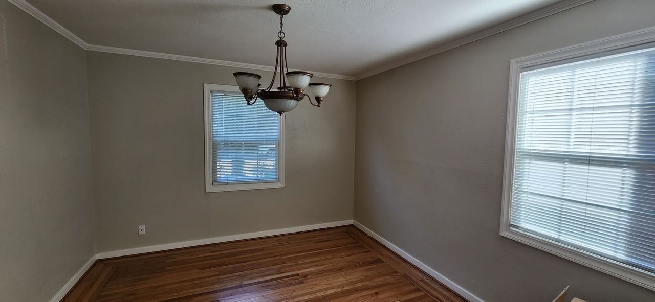 1300 Perkins Way - Photo 5 of 19