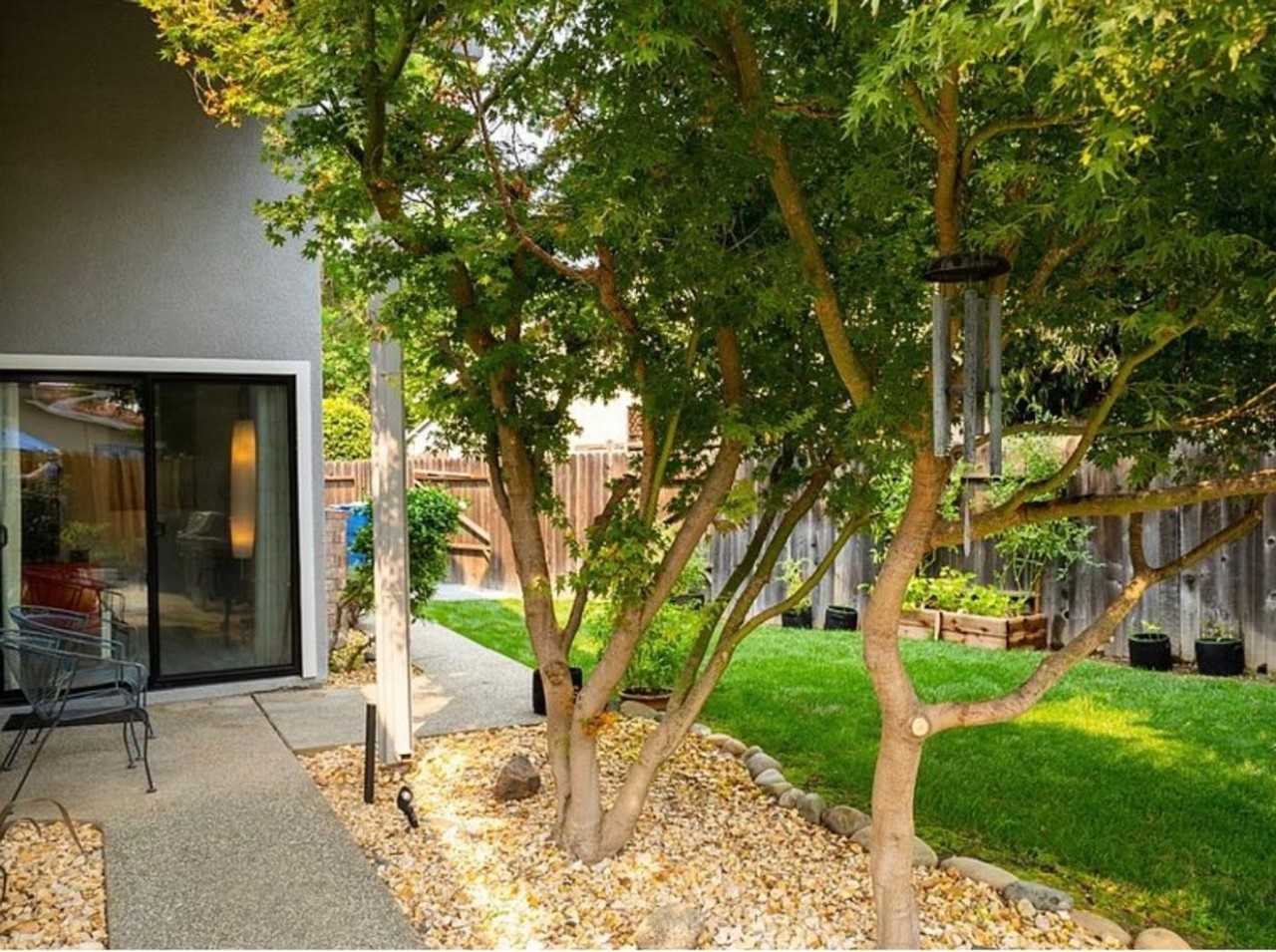 2984 Yarwood Way - Photo 5 of 27