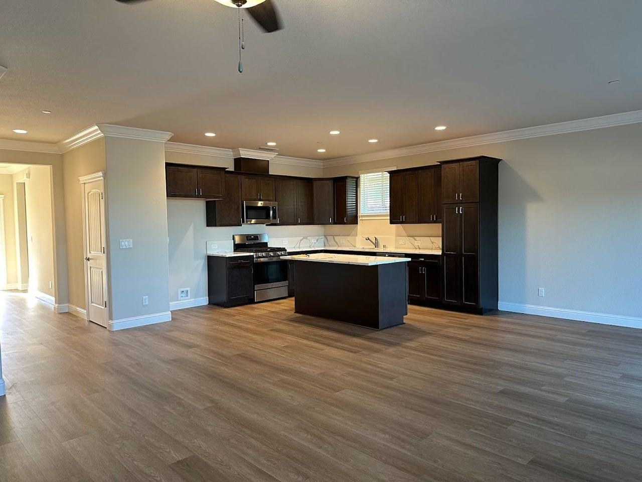 2719 Hopkins Ave - Photo 2 of 44