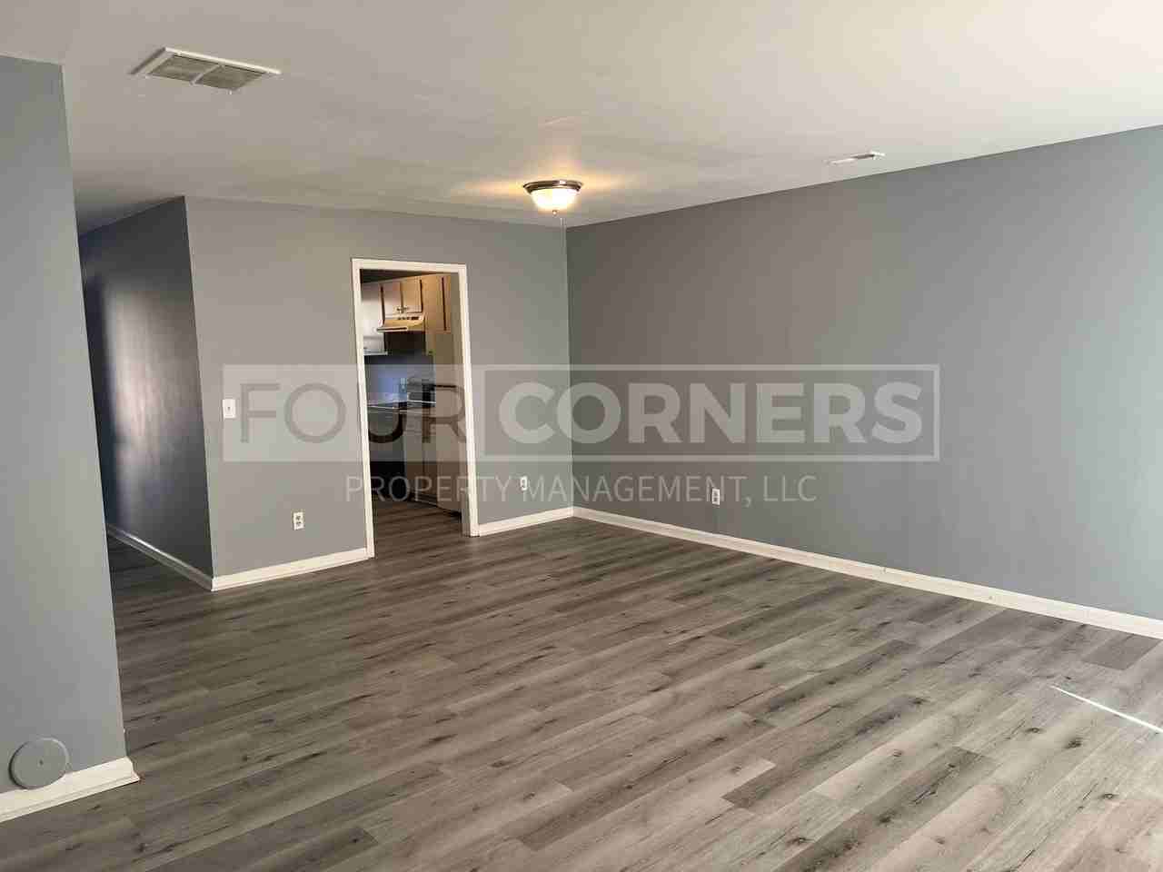 1853 Boulevard St - Photo 2 of 7