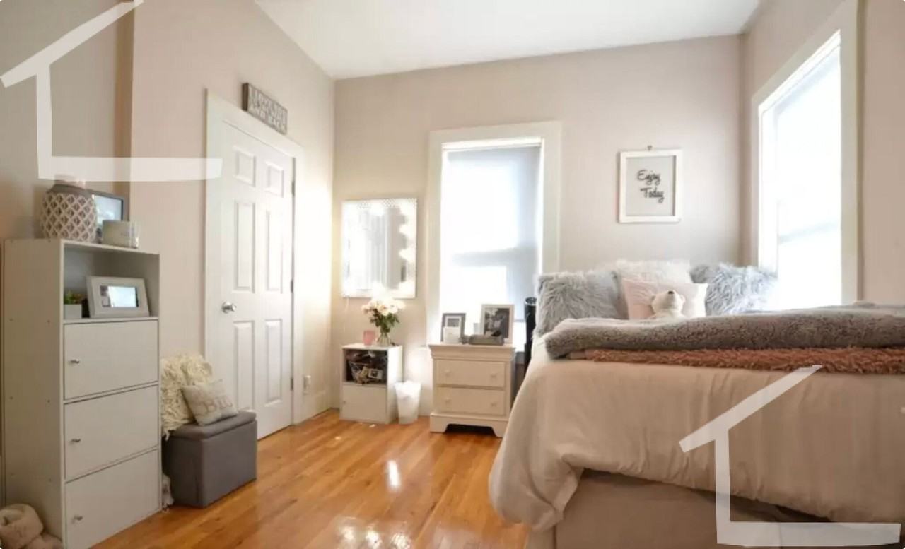 11 Farnsworth St - Photo 5 of 23