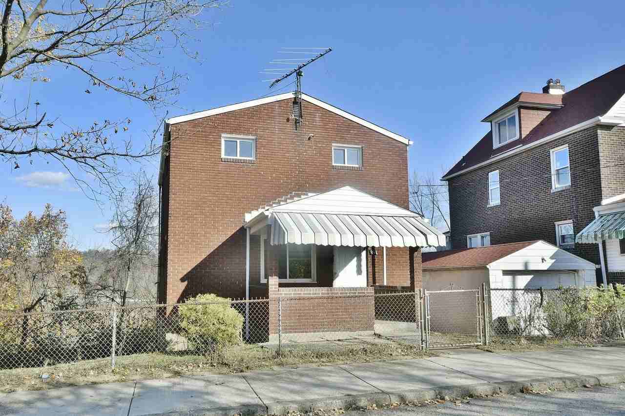 611 Hill St - Photo 2 of 27